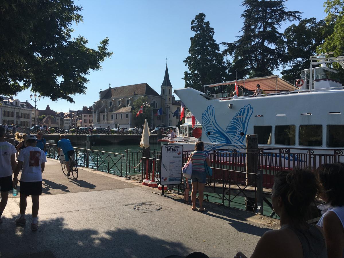 The Boat Lägenhet Annecy Exteriör bild